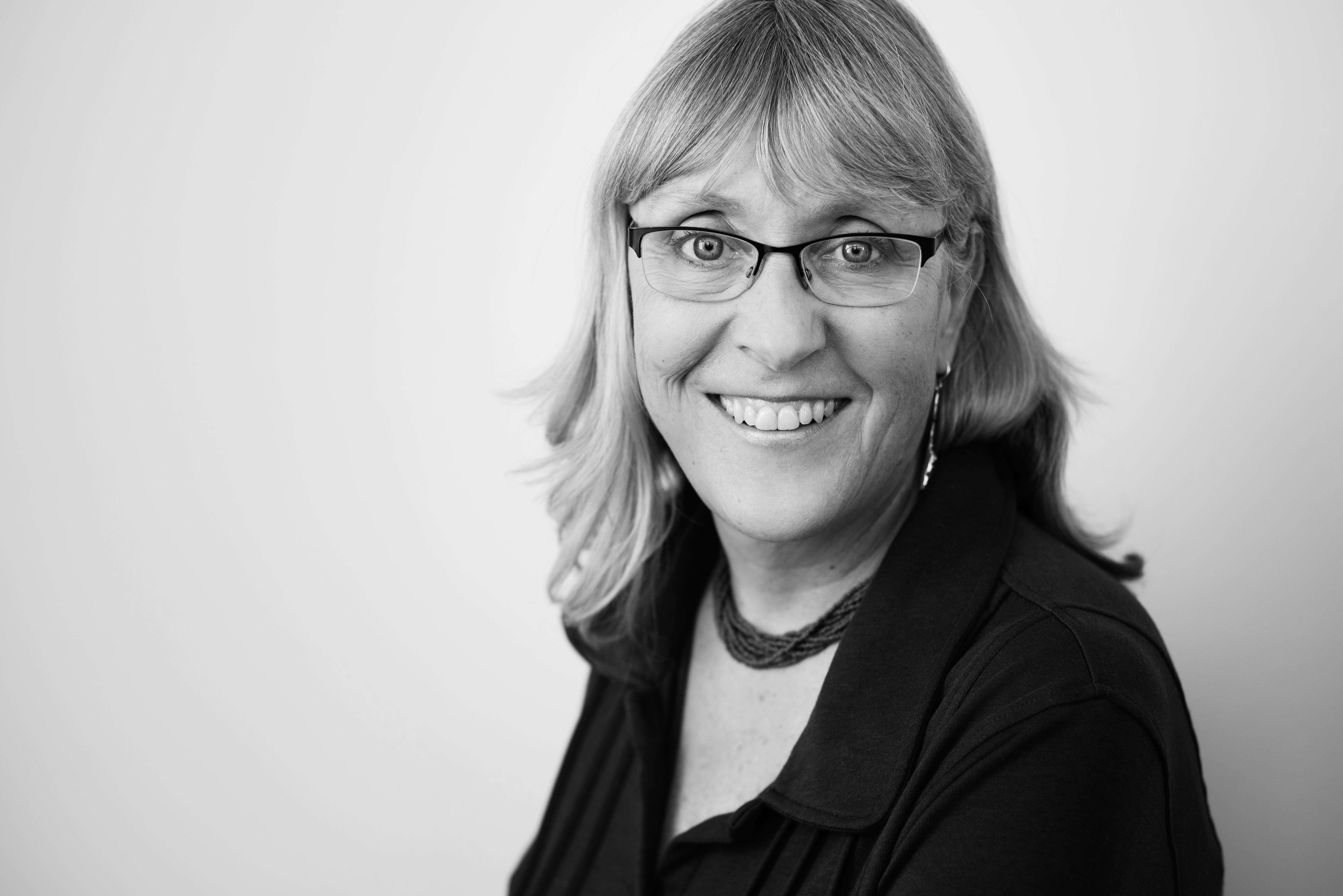 Nina Andersen - Headshot of a musician, clarinetist and conductor | Wohler & Co.